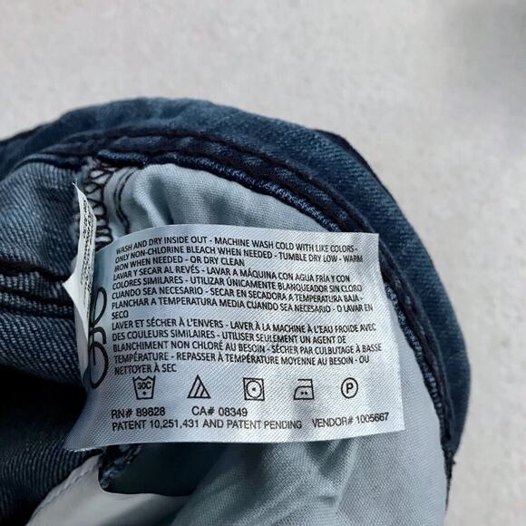 Chaps NWOT Sim Straight Jeans for Men W30 L30 - Picture 9 of 9